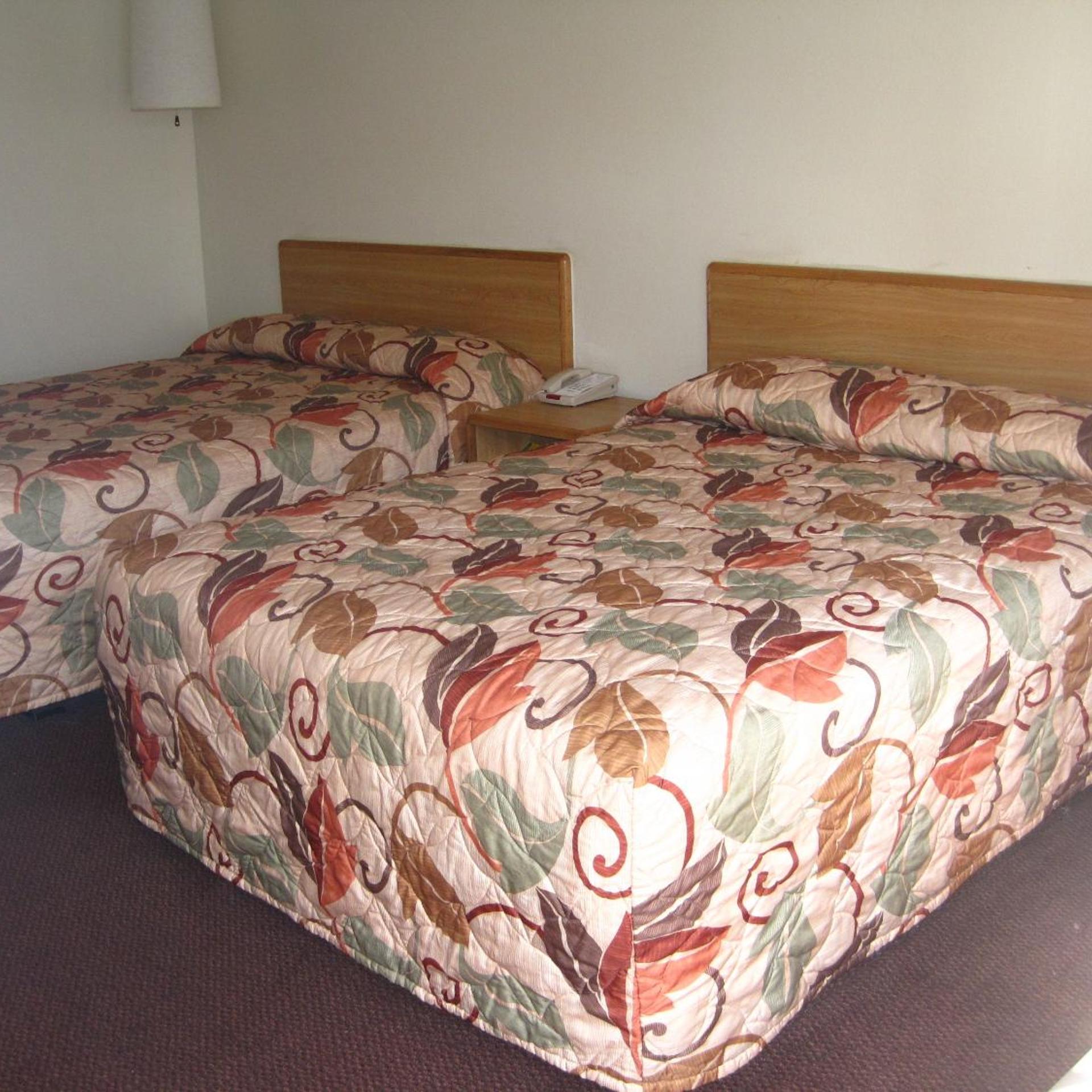 EZ 8 Motel Old Town 6/24