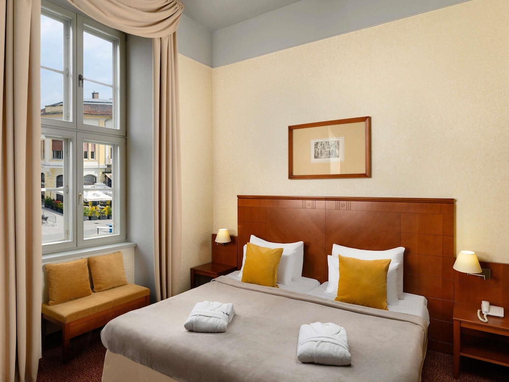 Mercure Szekesfehervar Magyar Kiraly 18/64
