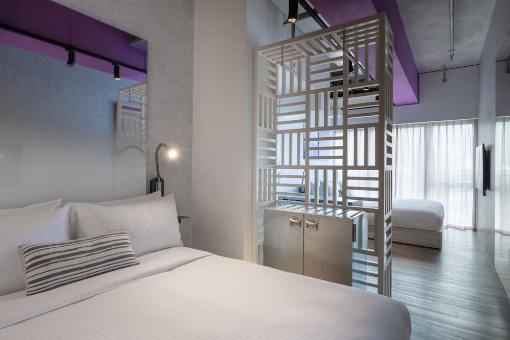 Ovolo Southside 33/56