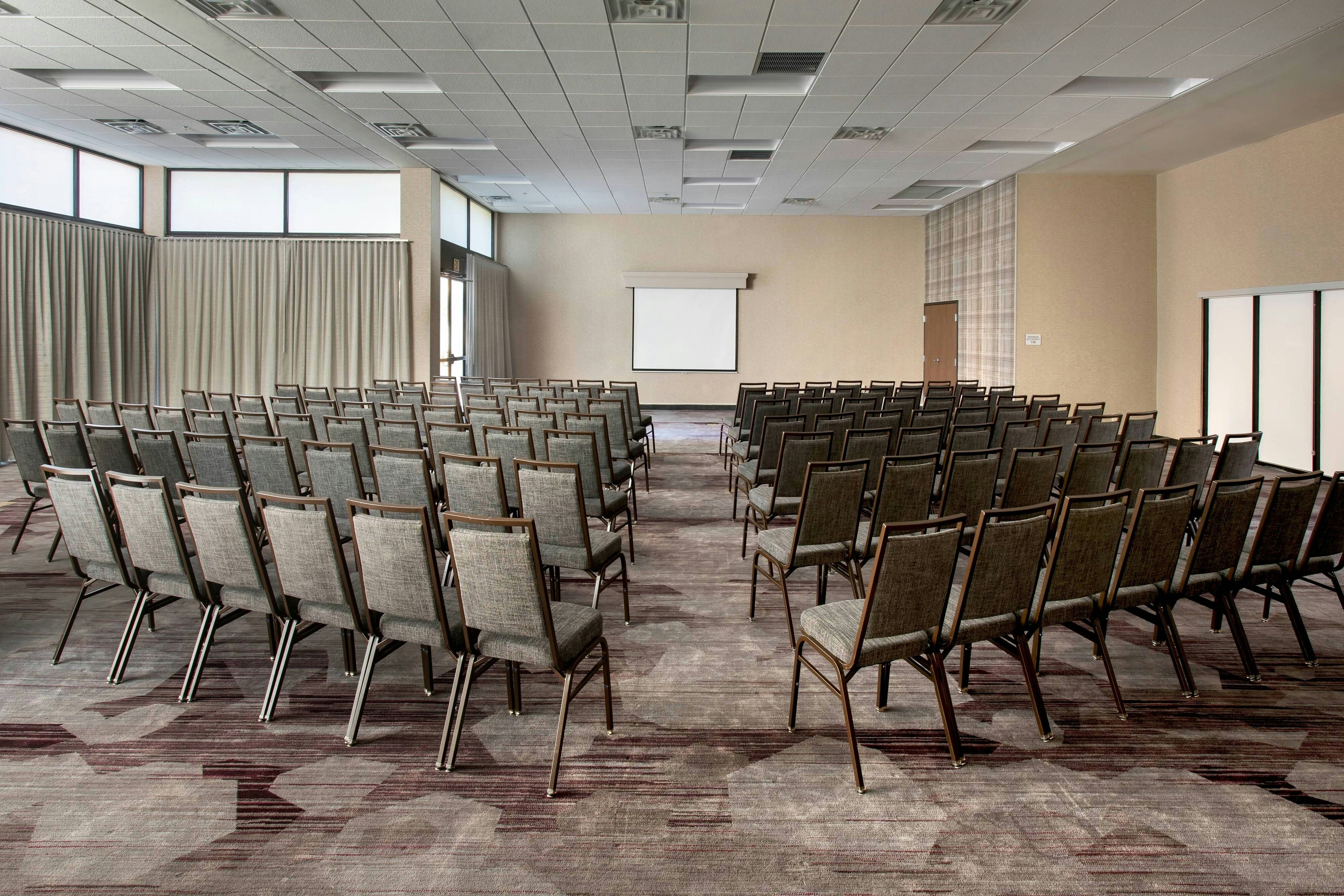 Courtyard By Marriott Rockville 16/25