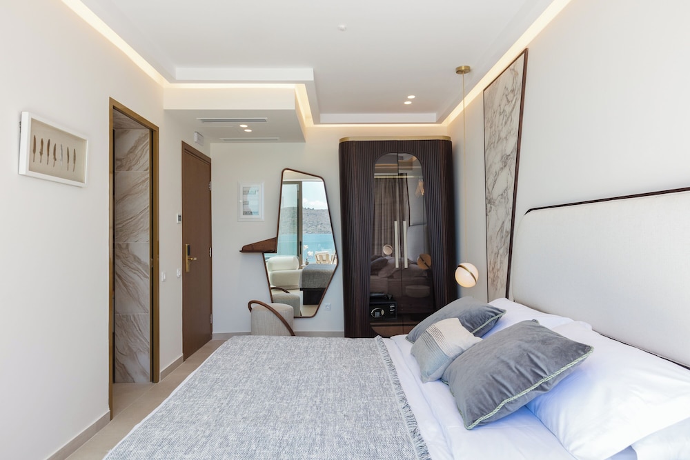 Naiades Beach Hotel – Adults Only 88/132