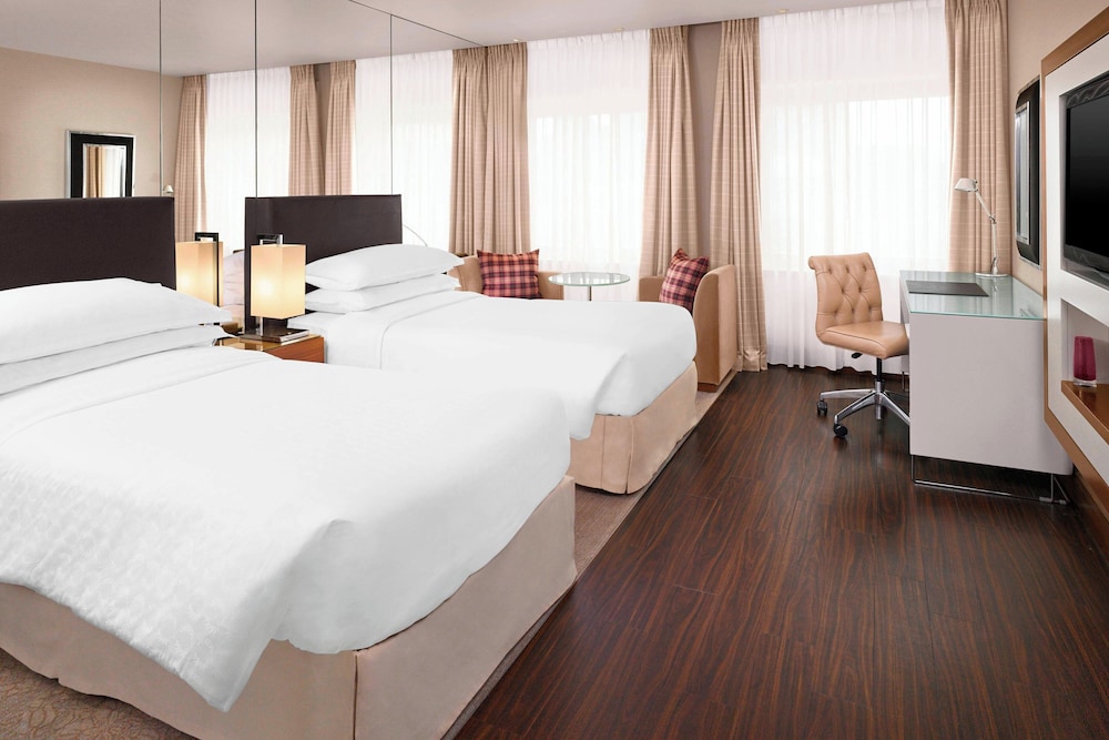 غرفة كلوب بسريرين منفصلين، Sheraton Grand Hotel And Spa 2/7