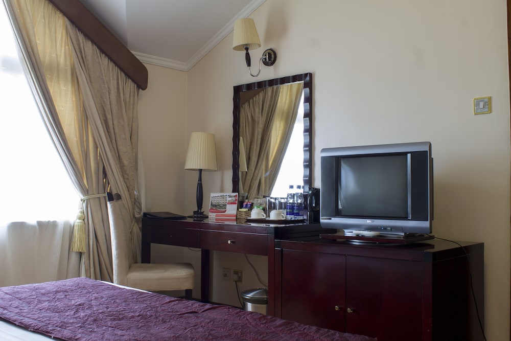Boma Inn Nairobi 39/50