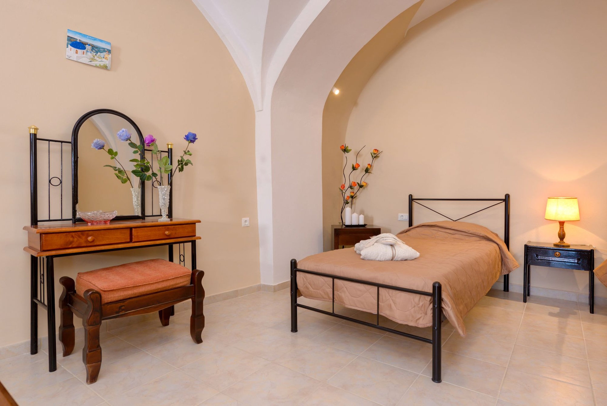 COMFORT, STUDIO, SUITE, MULTIPLE BEDS, CITY VIEW, KITCHENETTE