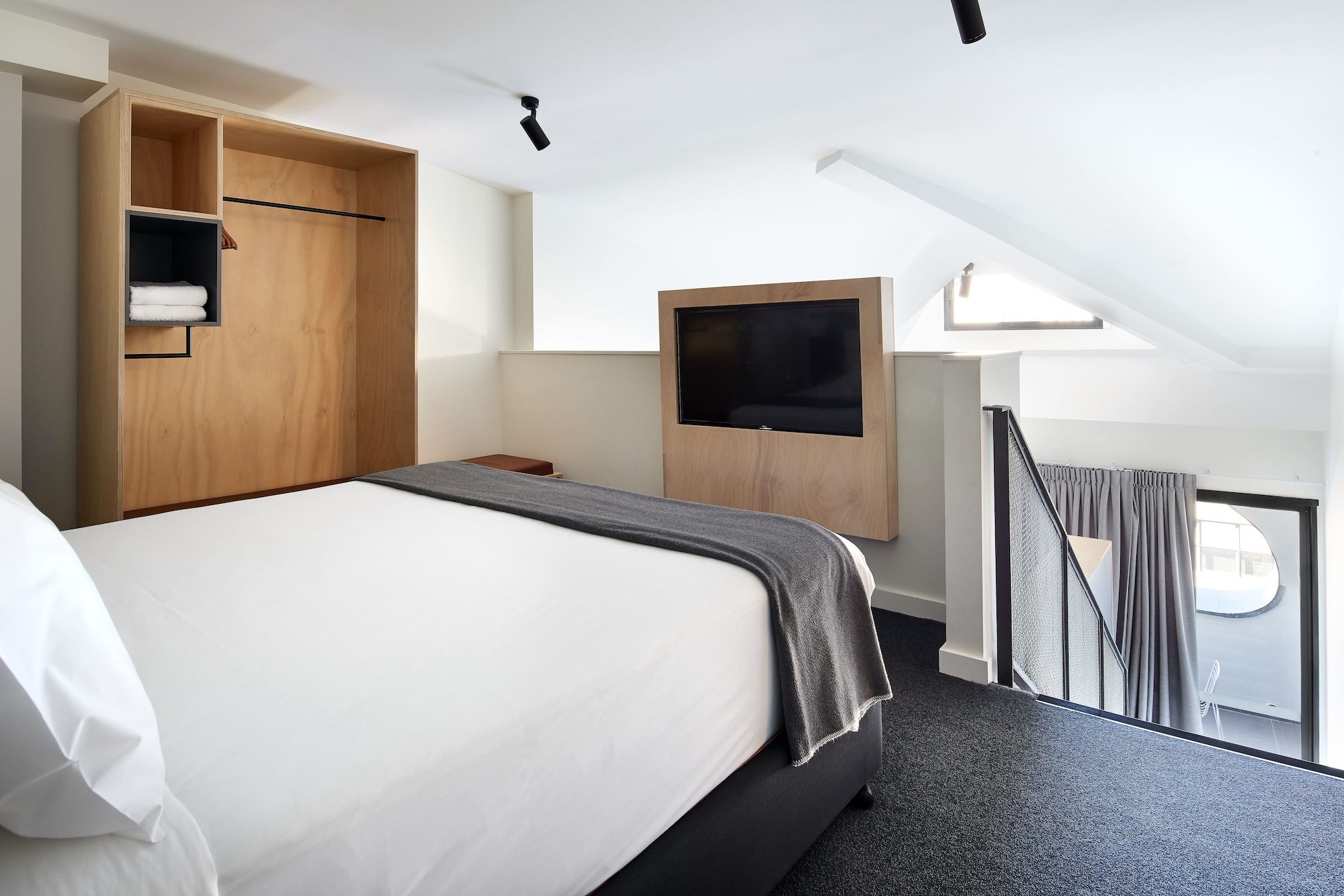 Loft, Suite