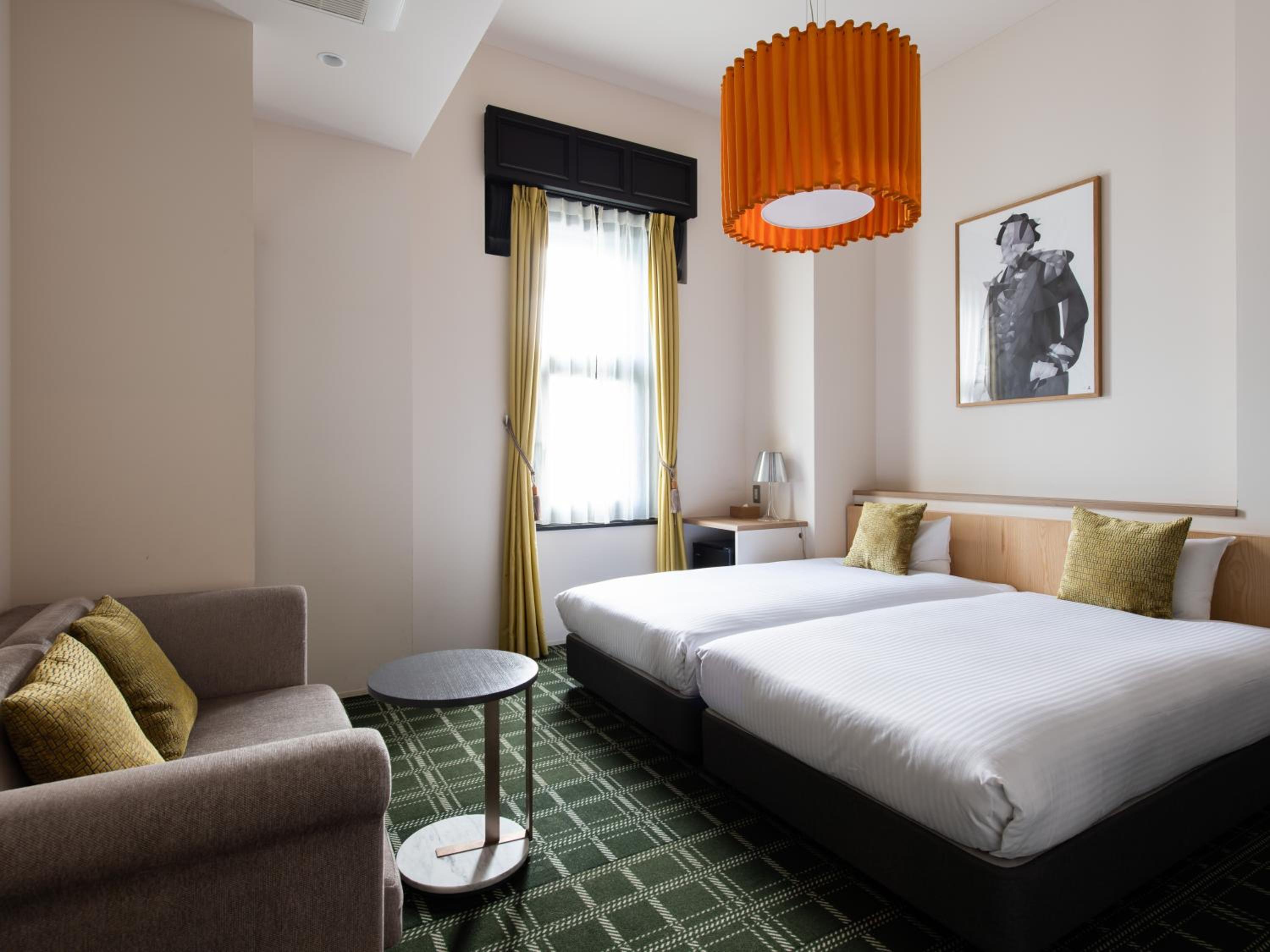 Hollywood, Twin Beds