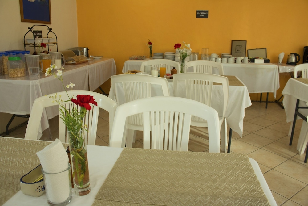 Hotel & Suites Bucaneros, Isla Mujeres 38/48