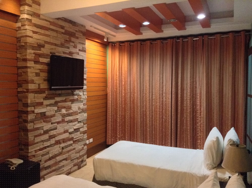 Lee Boutique Hotel 42/74