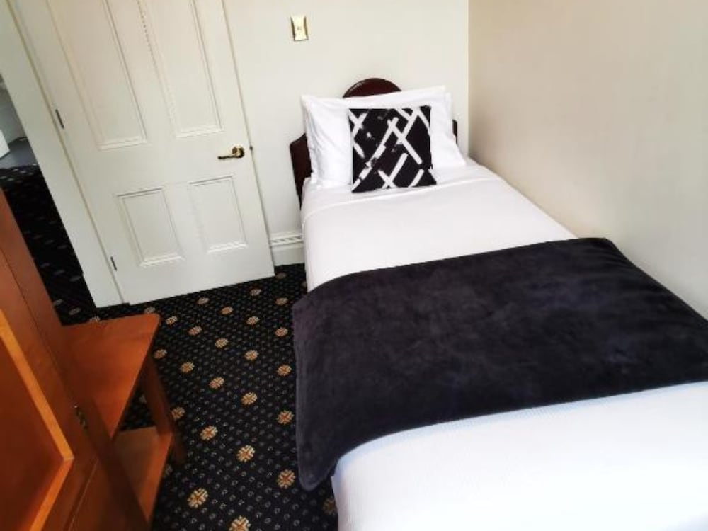 Highland House Boutique Hotel 7/35