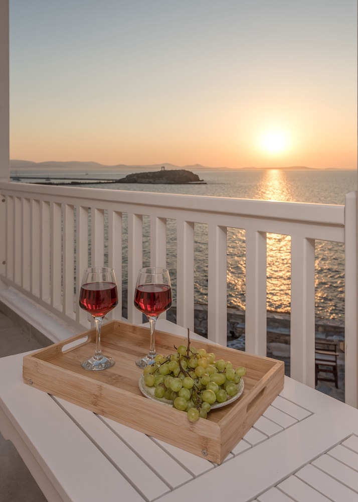 Iliada Suites - Adults Only 21/50
