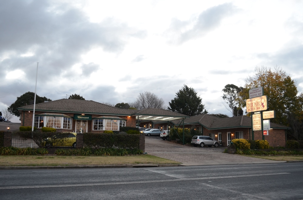 Deer Park Motor Inn And Restaurant 32/50