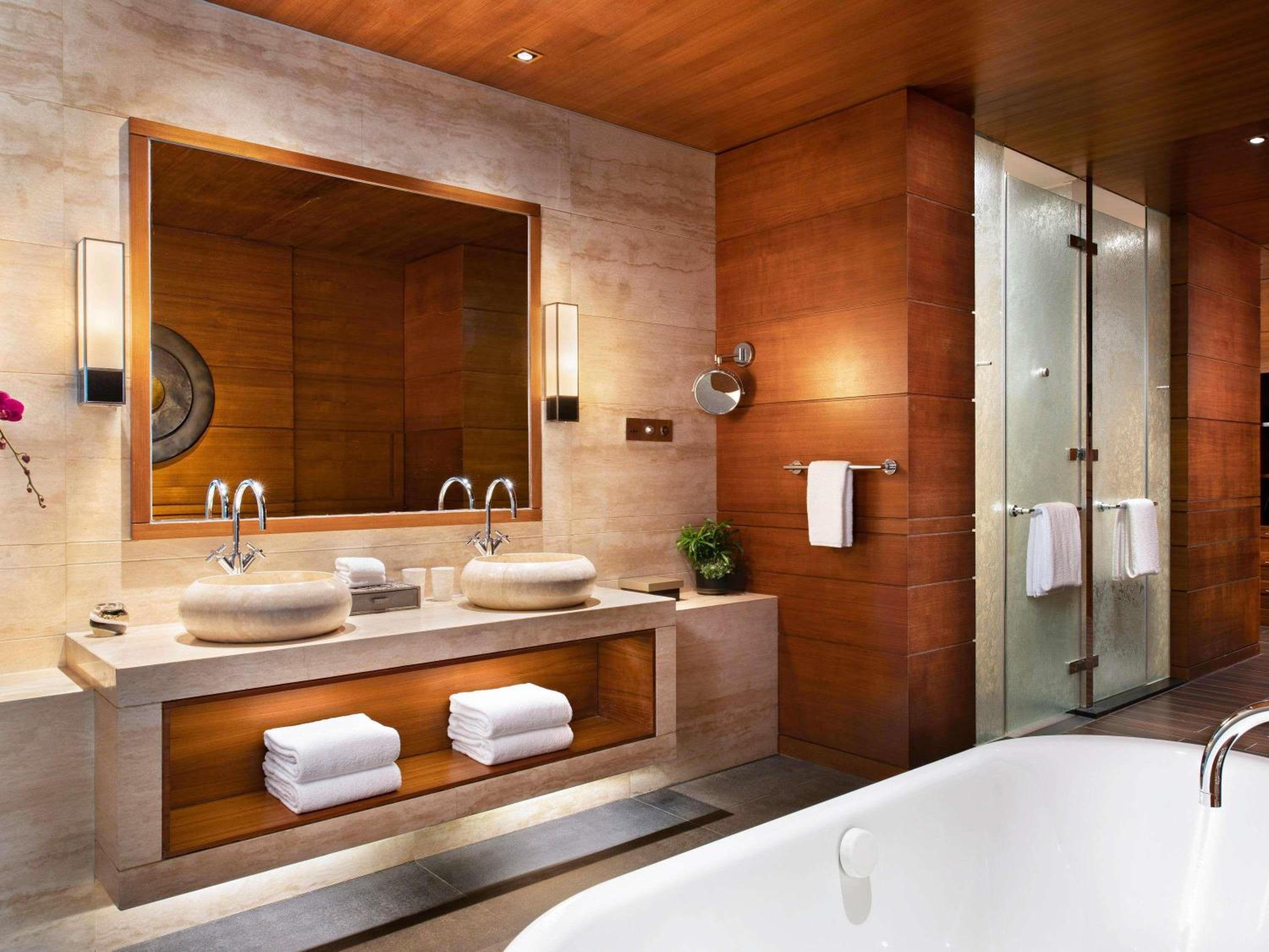Bay Ocean, Premium, Suite, King Bed