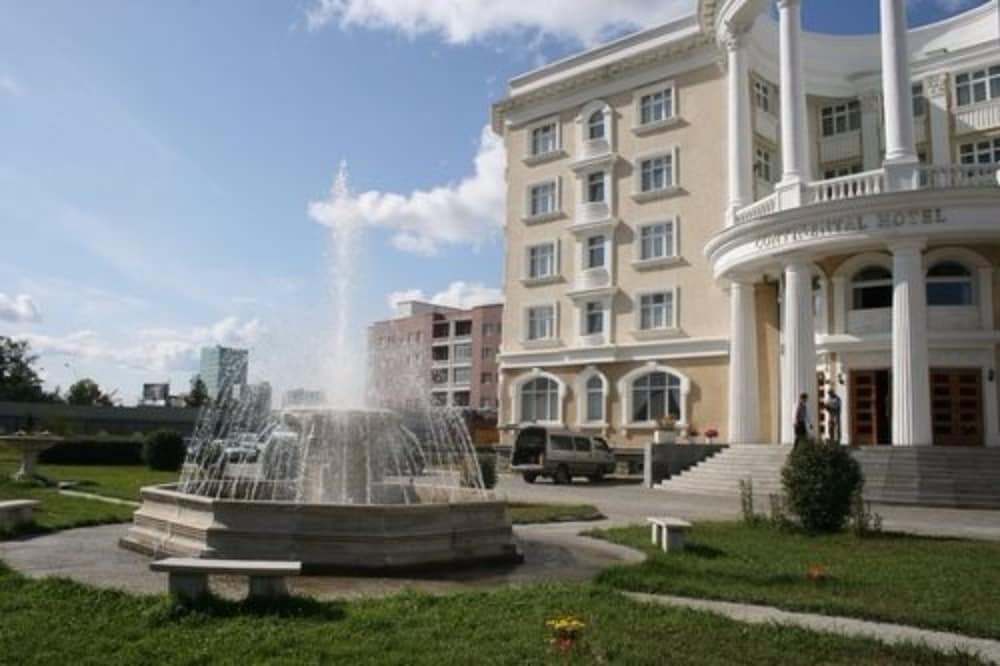 The Continental Hotel 48/50