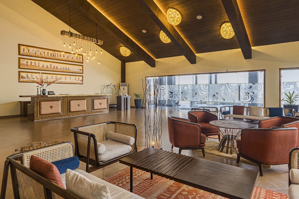Shyama Sarovar Portico 40/64