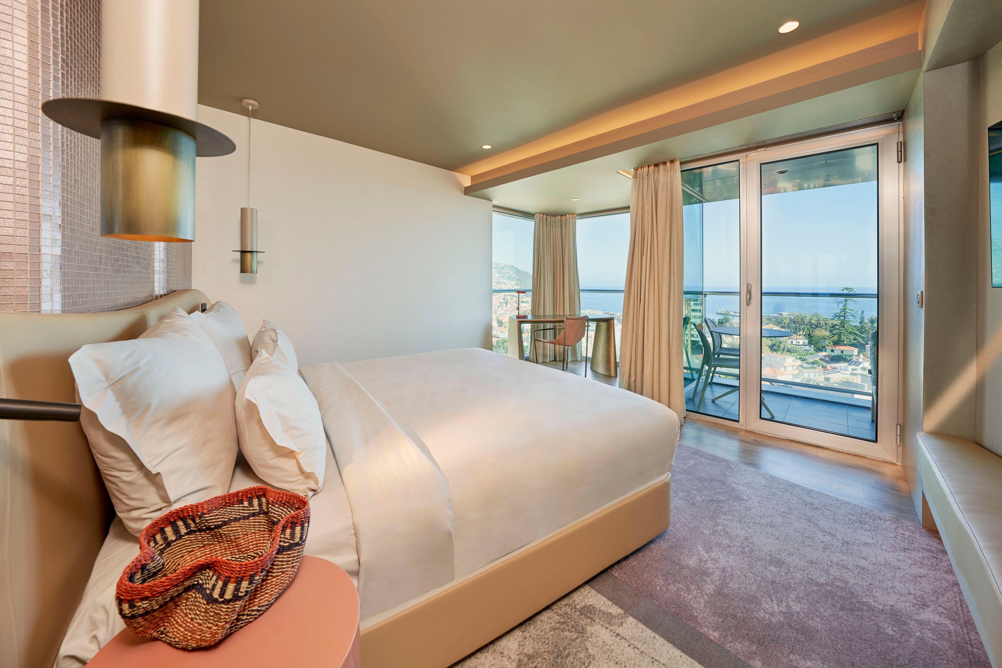 Superior, Sea View, Balcony