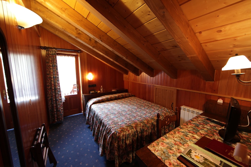 Hotel Santa San 39/69