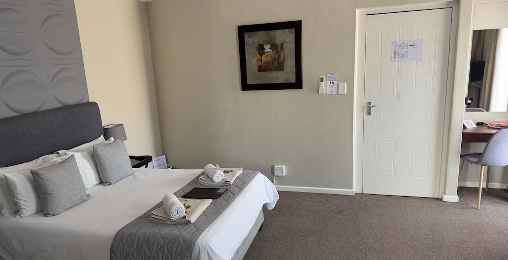Plattekloof Premium Lodge 13/50