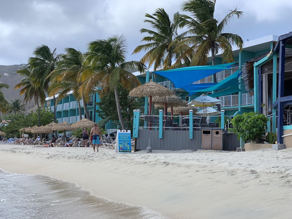 Emerald Beach Resort 62/74