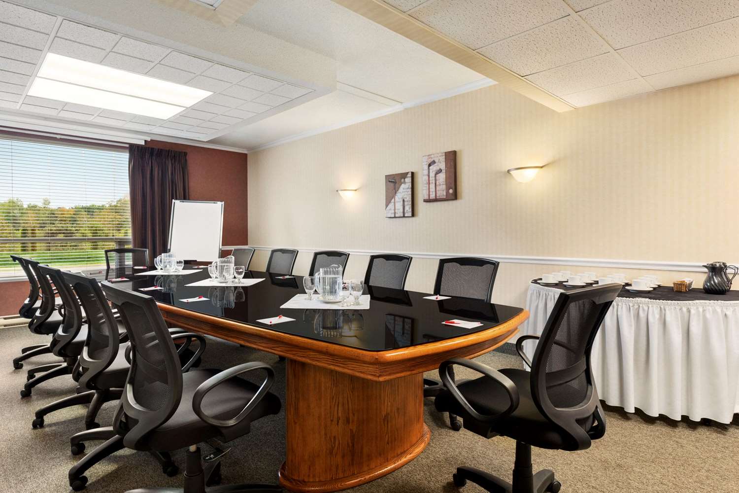 Ramada By Wyndham Fredericton 24/37