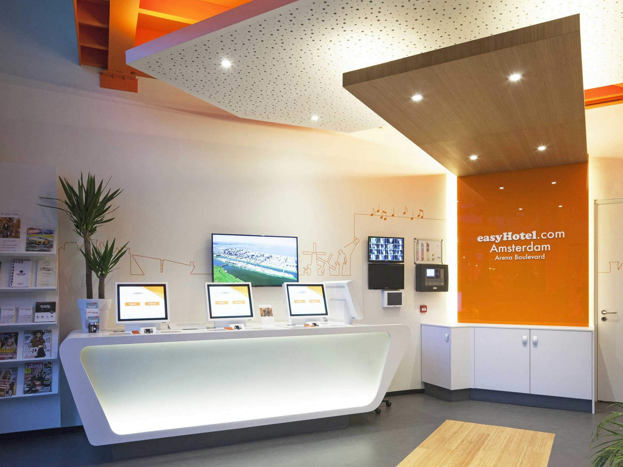 easyHotel Amsterdam Arena Boulevard 7/14