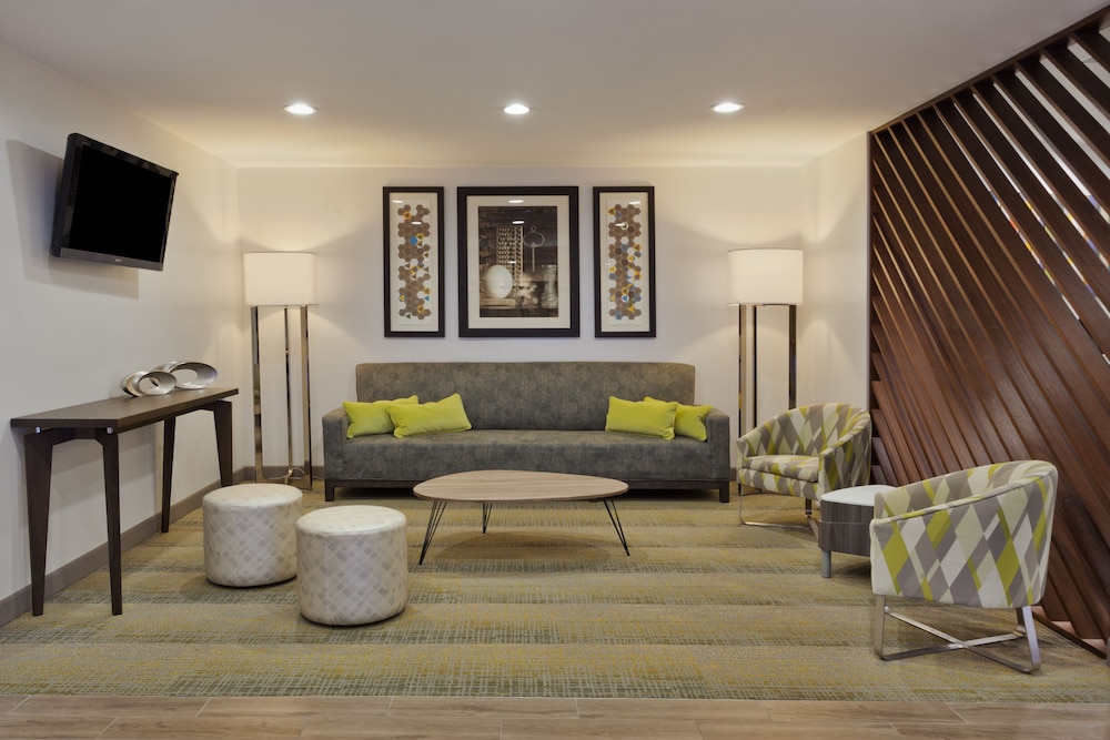 Holiday Inn Express Hotel And Suites Phenix City Columbus 40/52