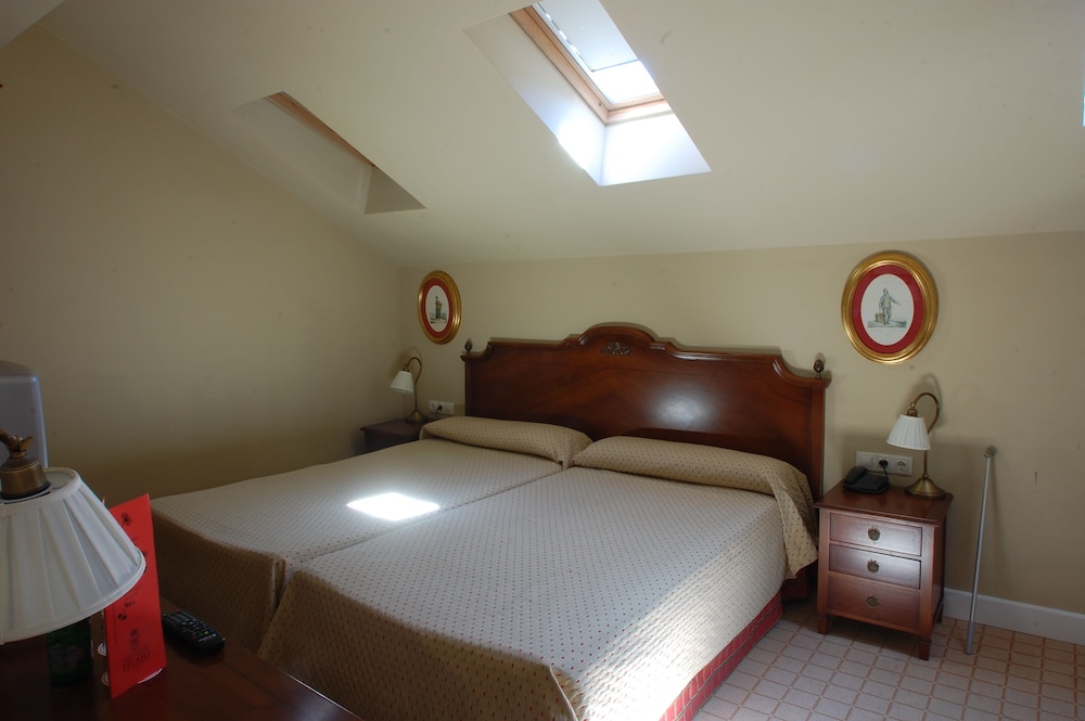 Economy, Double Bed, Attic