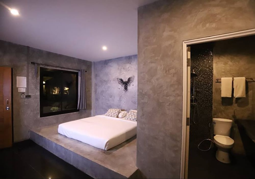 Nithiporn Resort 8/23