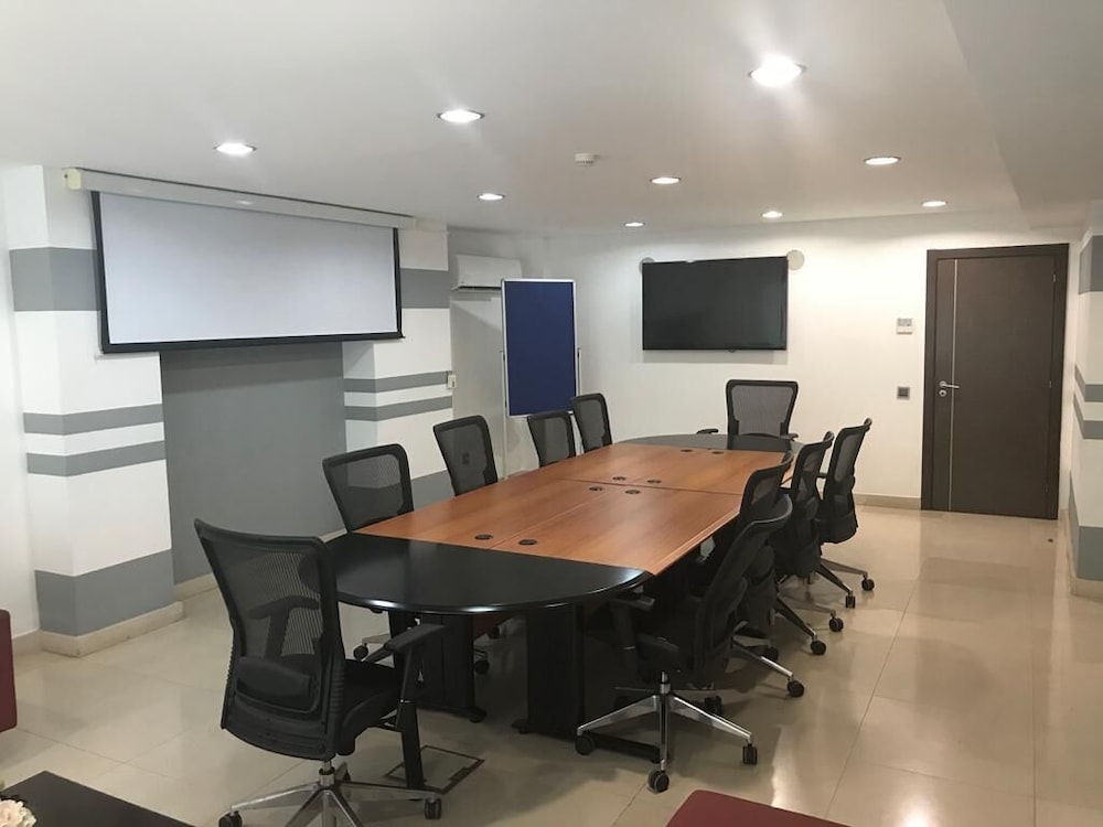 RK Suite Hotel 27/44