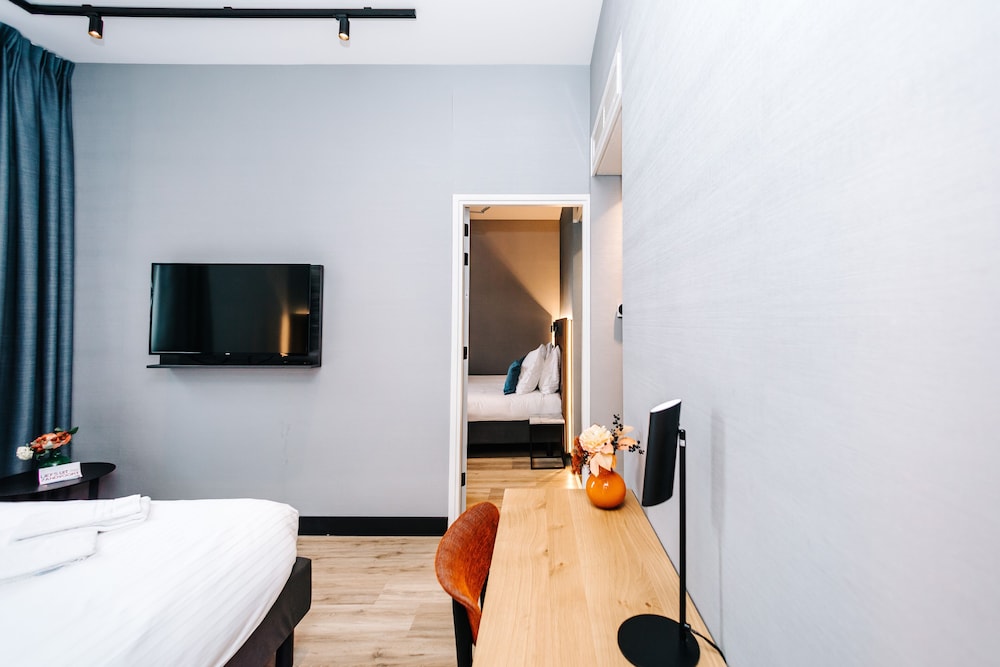 Amsterdam Beach Hotel 36/61