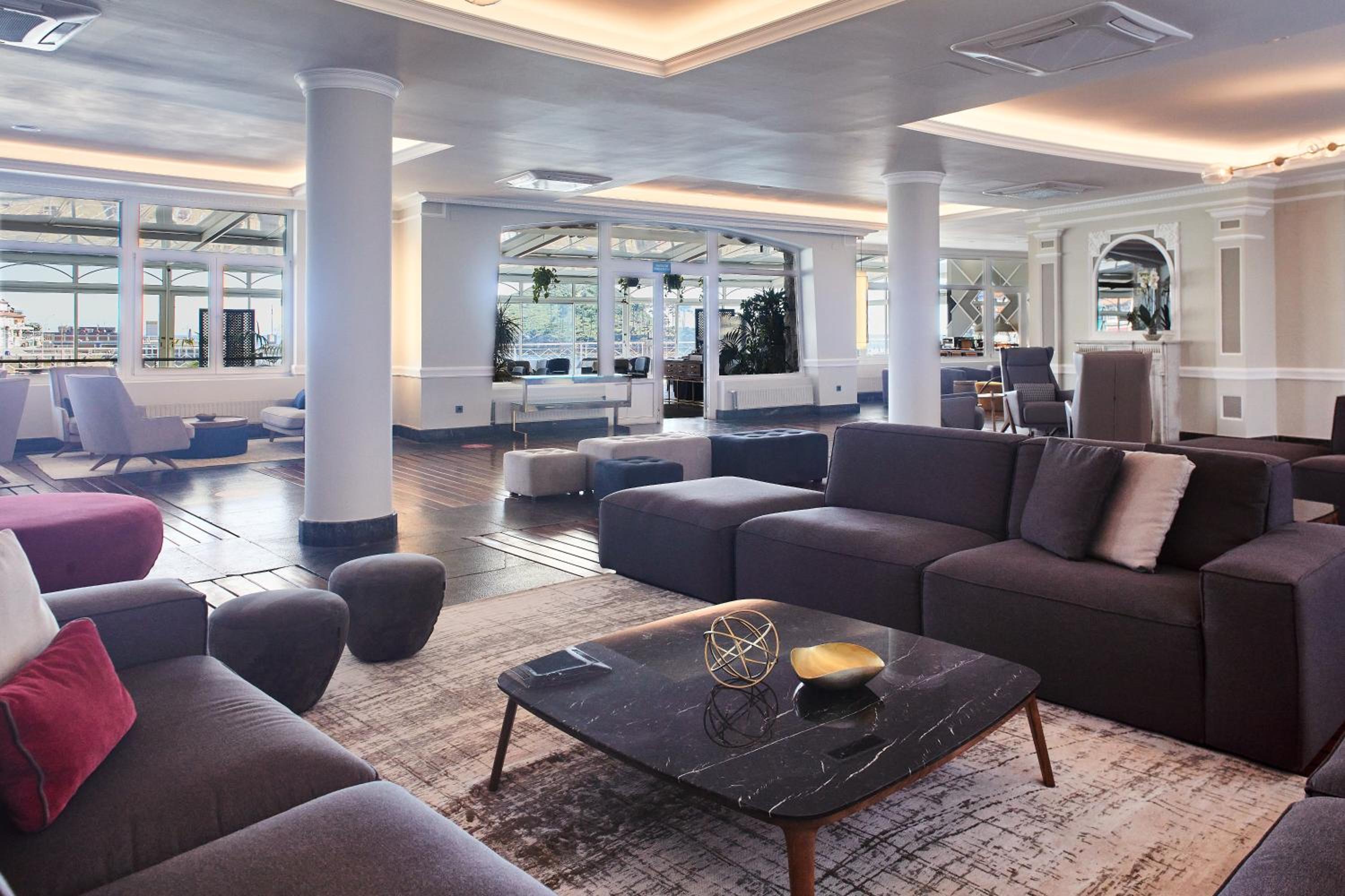 Hotel Silken Palacio Uribarren 25/46