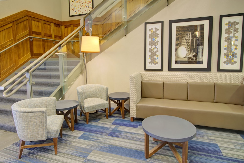 Holiday Inn Express Hotel And Suites Mankato East 47/76