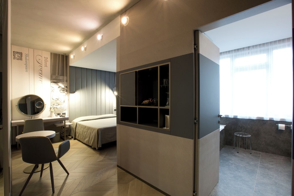 Palace Moderno 48/70