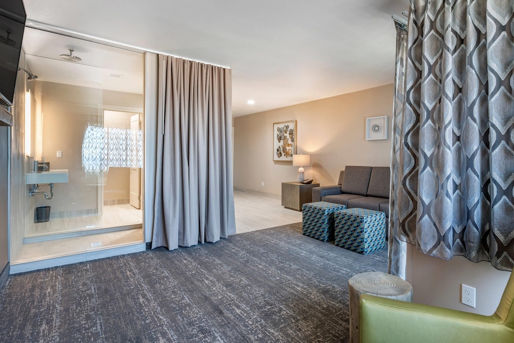 Lincoln Sands Oceanfront Resort, Ascend Hotel Collection 17/69