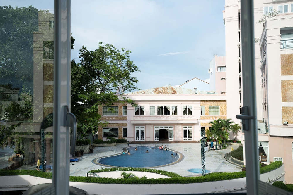 Grand Hotel 52/55