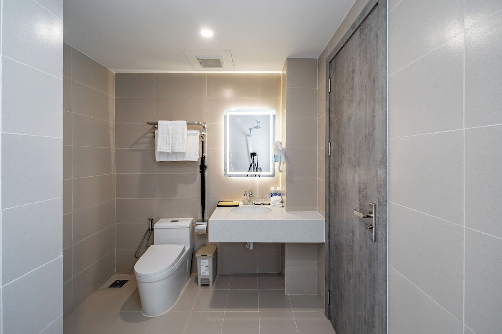 The Up Phu Quoc Hotel 49/50