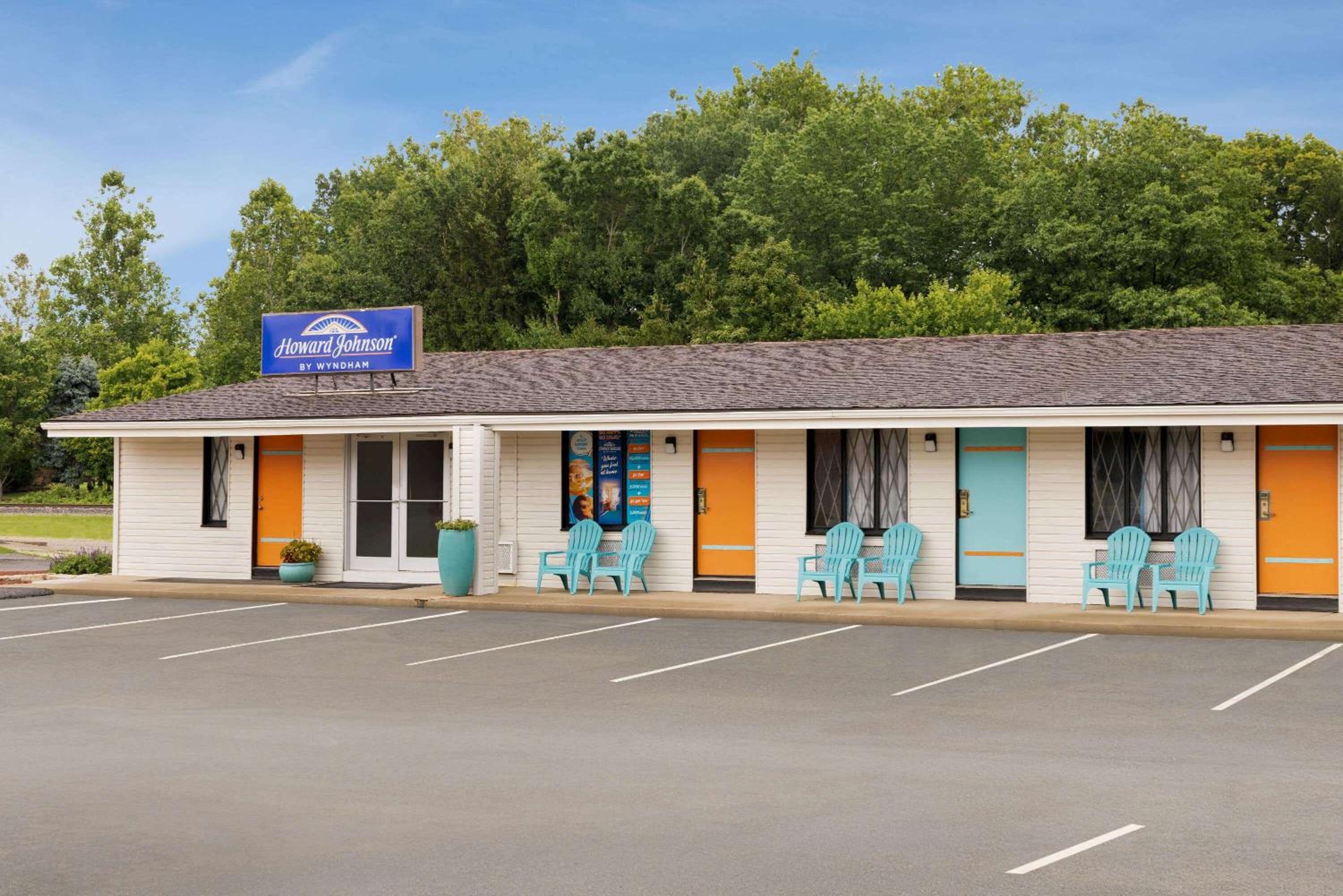 Howard Johnson by Wyndham Dover 4/50