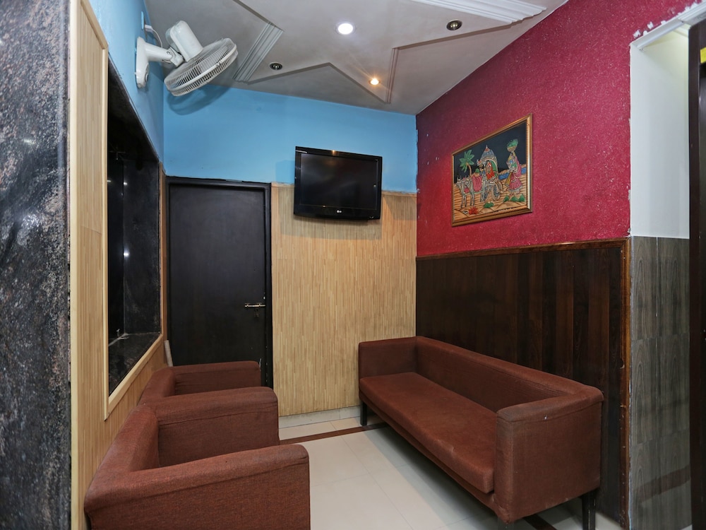 OYO 12868 Hotel City Lite 16/17