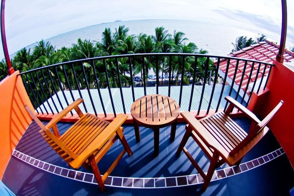 Coasta Bangsaen 53/57