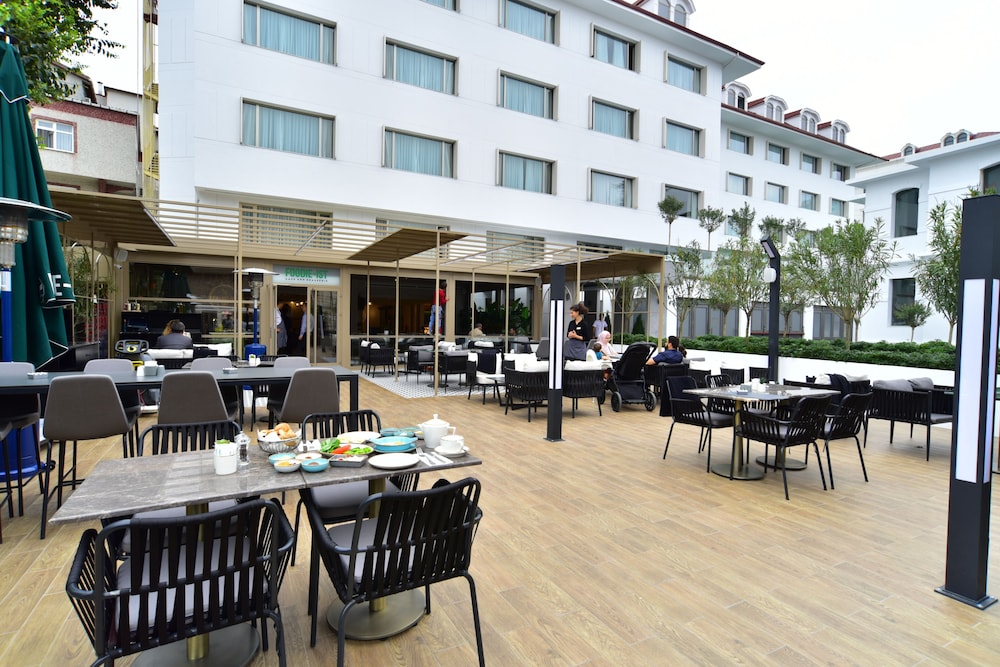 Sura Luxury Milion Hotel & Spa 65/76