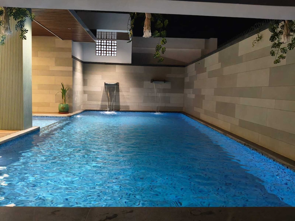 Abirami Residency 34/42
