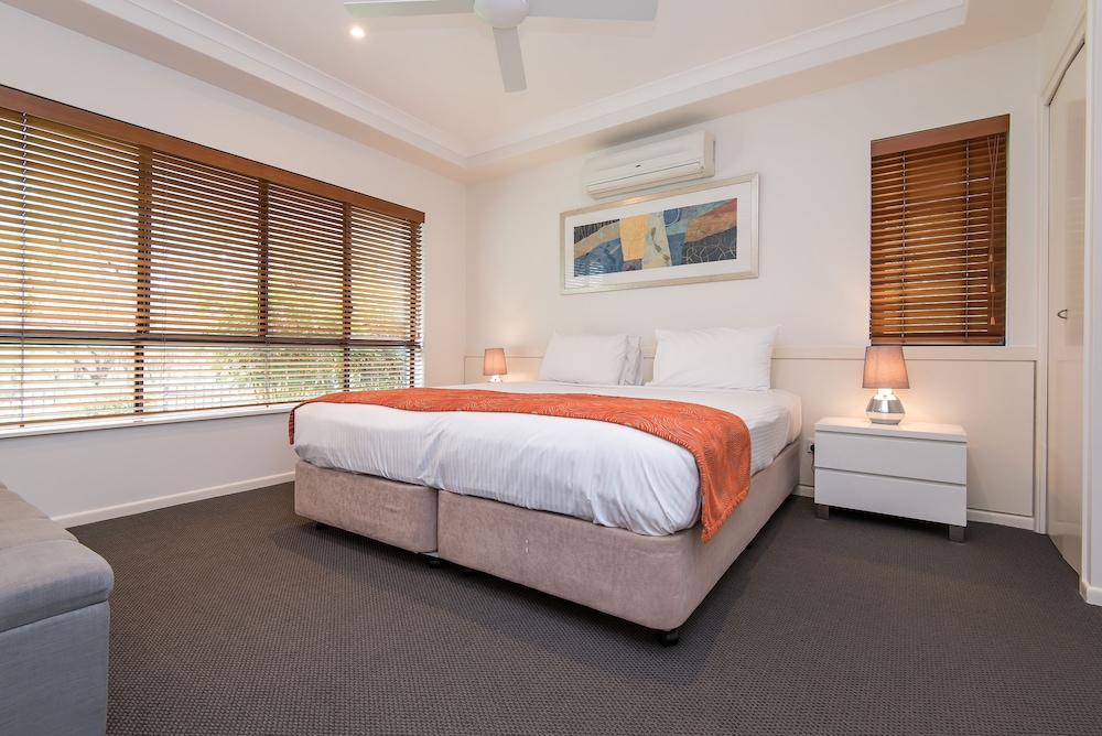 Noosa Springs Golf Resort Spa 16/65