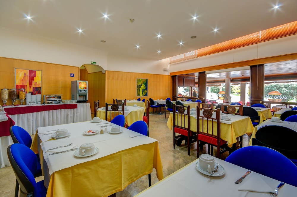restaurant-cafeteria