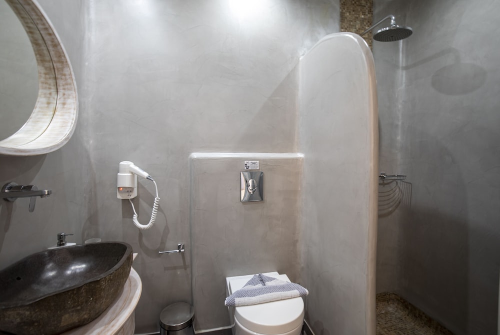 Erato Apartments Santorini 73/75