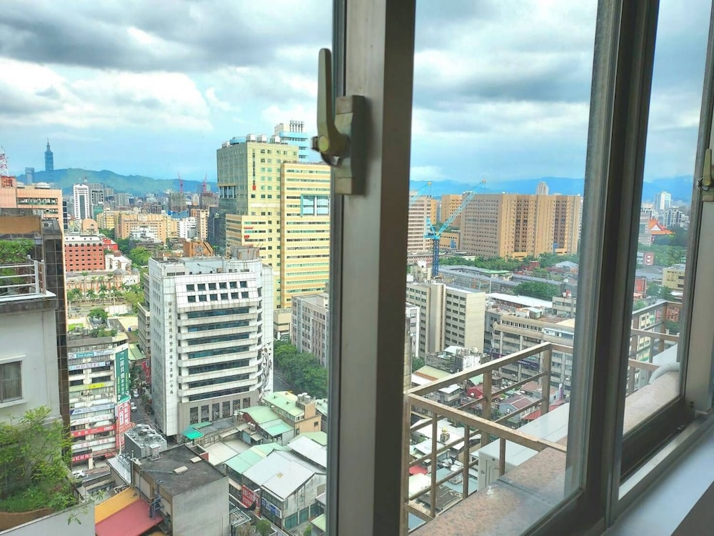 Sky19 Hotel 8/50