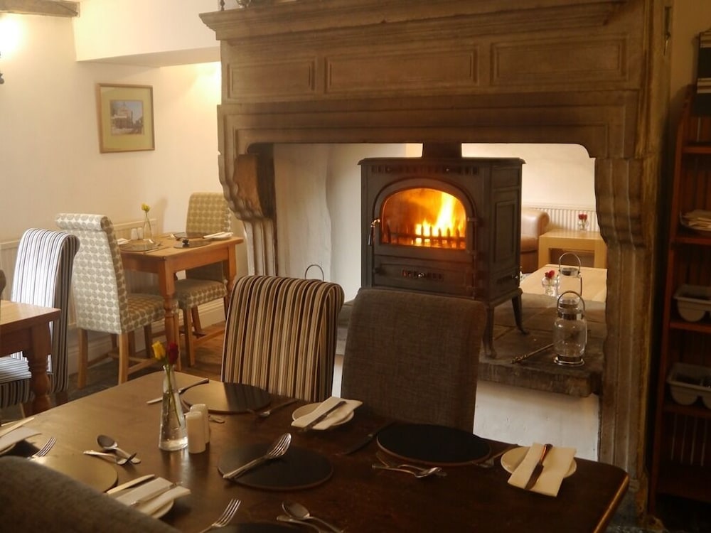 The 3 Millstones Inn 35/53