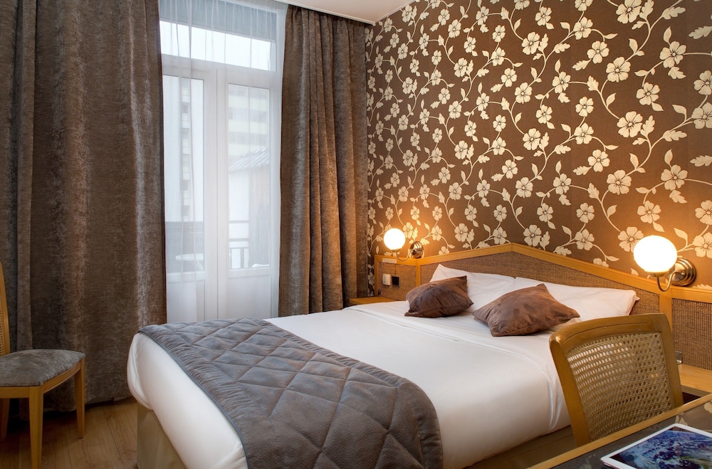 Hotel Du Midi 23/50