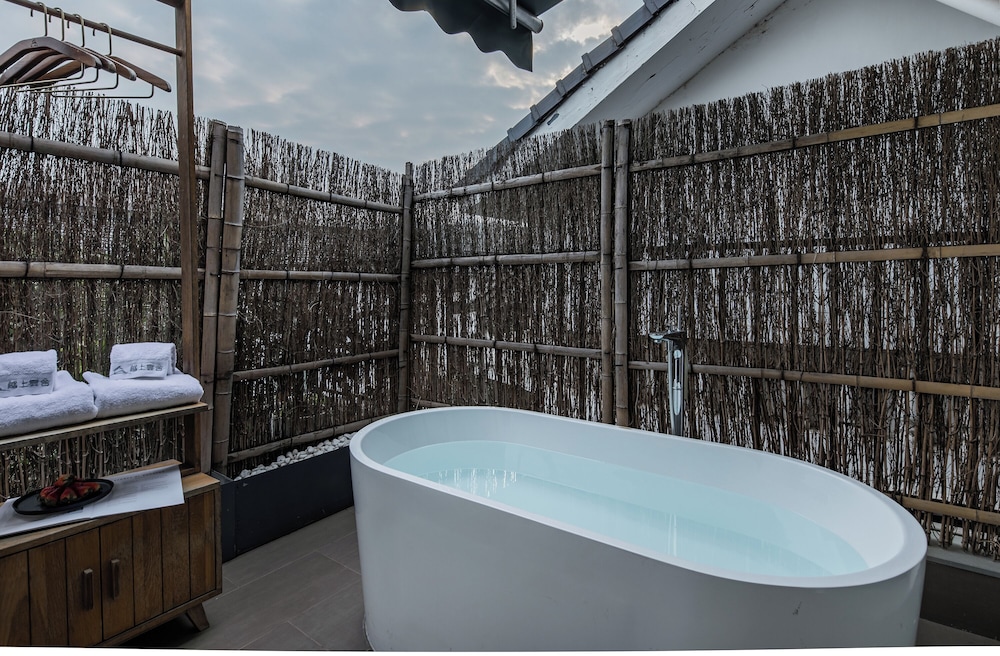 Yueshang Yunshe Boutique Hotel 68/71