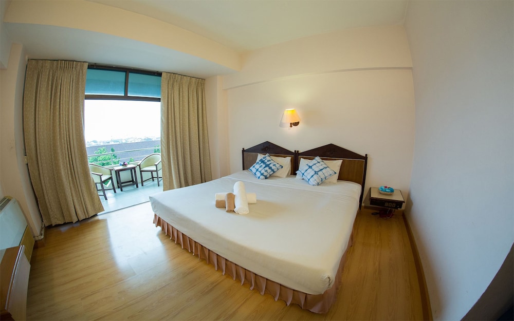 Phrae Nakara Hotel 7/36