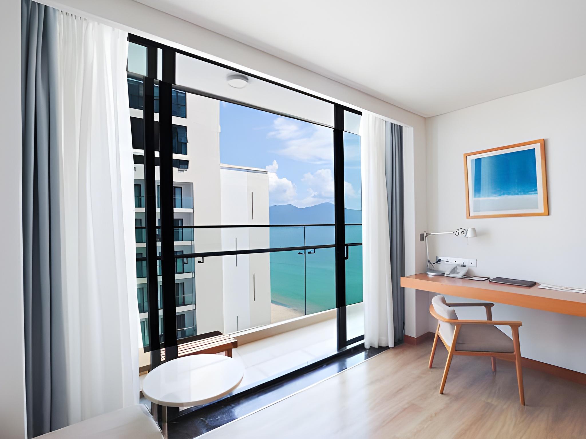 Spa, Premier, Suite, Twin Beds, Partial Ocean View, Balcony