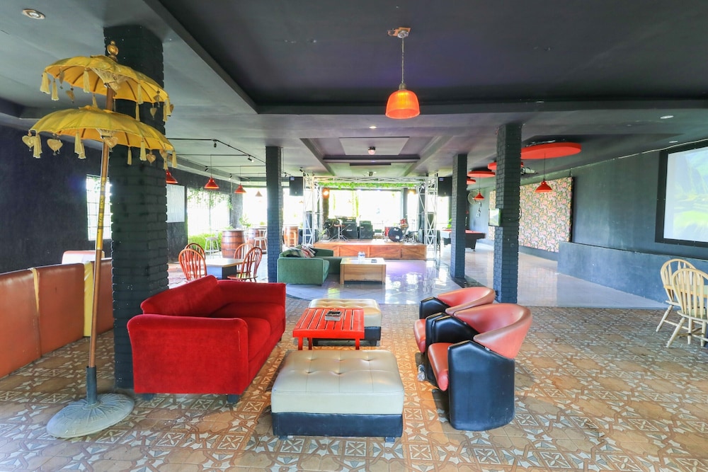 Labuana Homestay & Cafe Garden by ZUZU 14/26